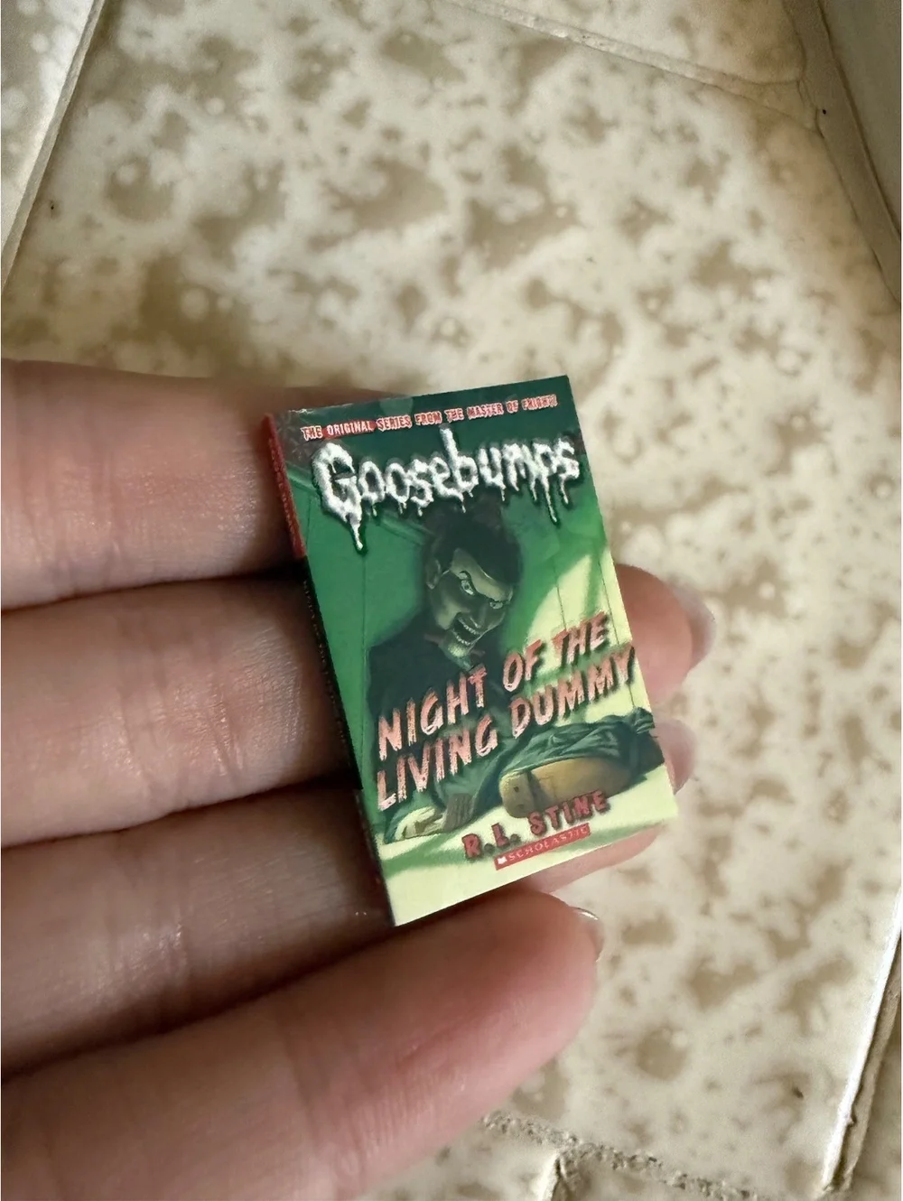 Glow in the dark goosebumps mini brands books 1